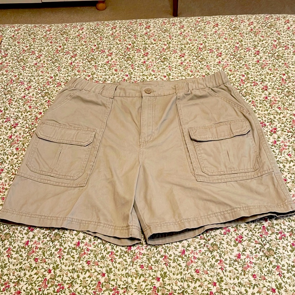 Croft&Barrow men’s 100% cotton shorts, waist 36”, never worn, excellent cond.